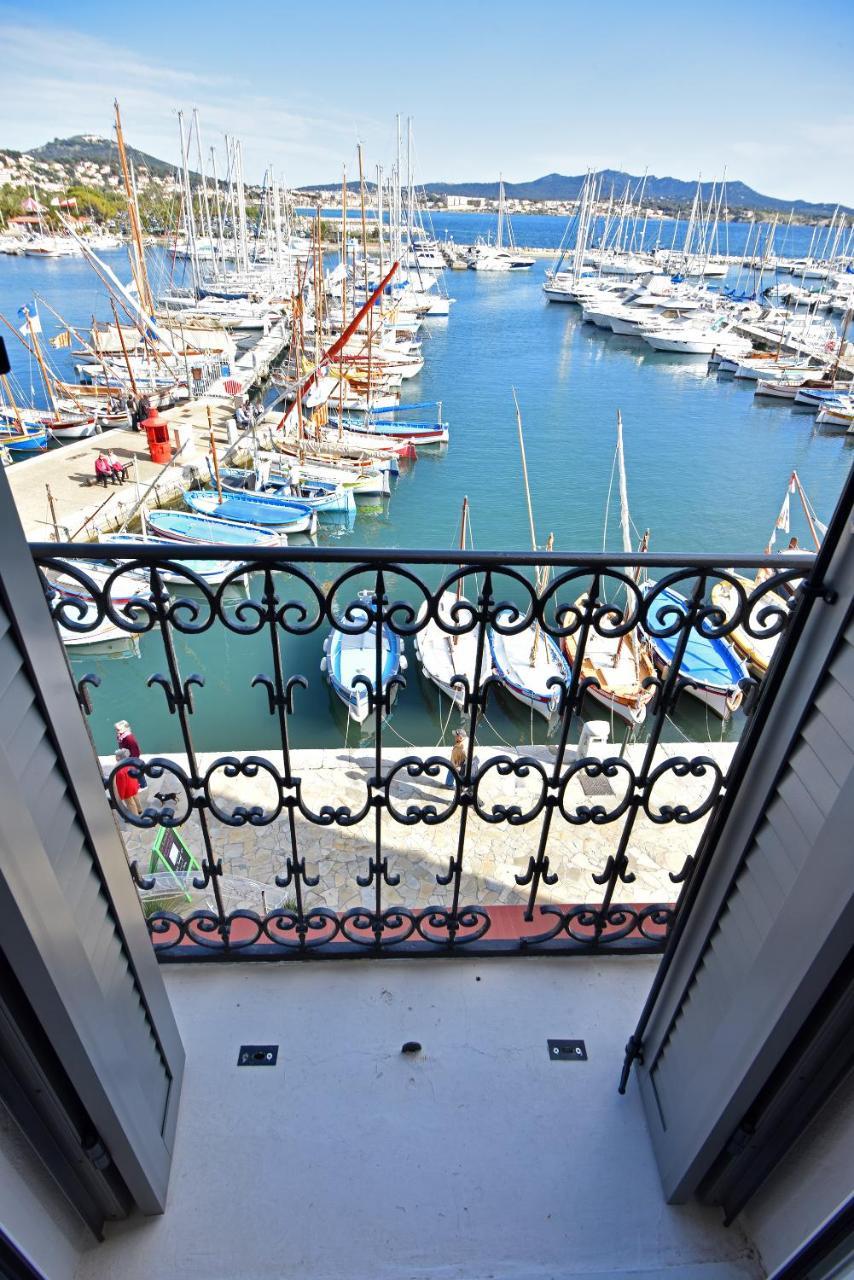 Hotel Restaurant De La Tour Sanary-sur-Mer Exterior photo