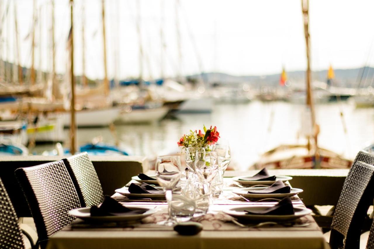 Hotel Restaurant De La Tour Sanary-sur-Mer Exterior photo